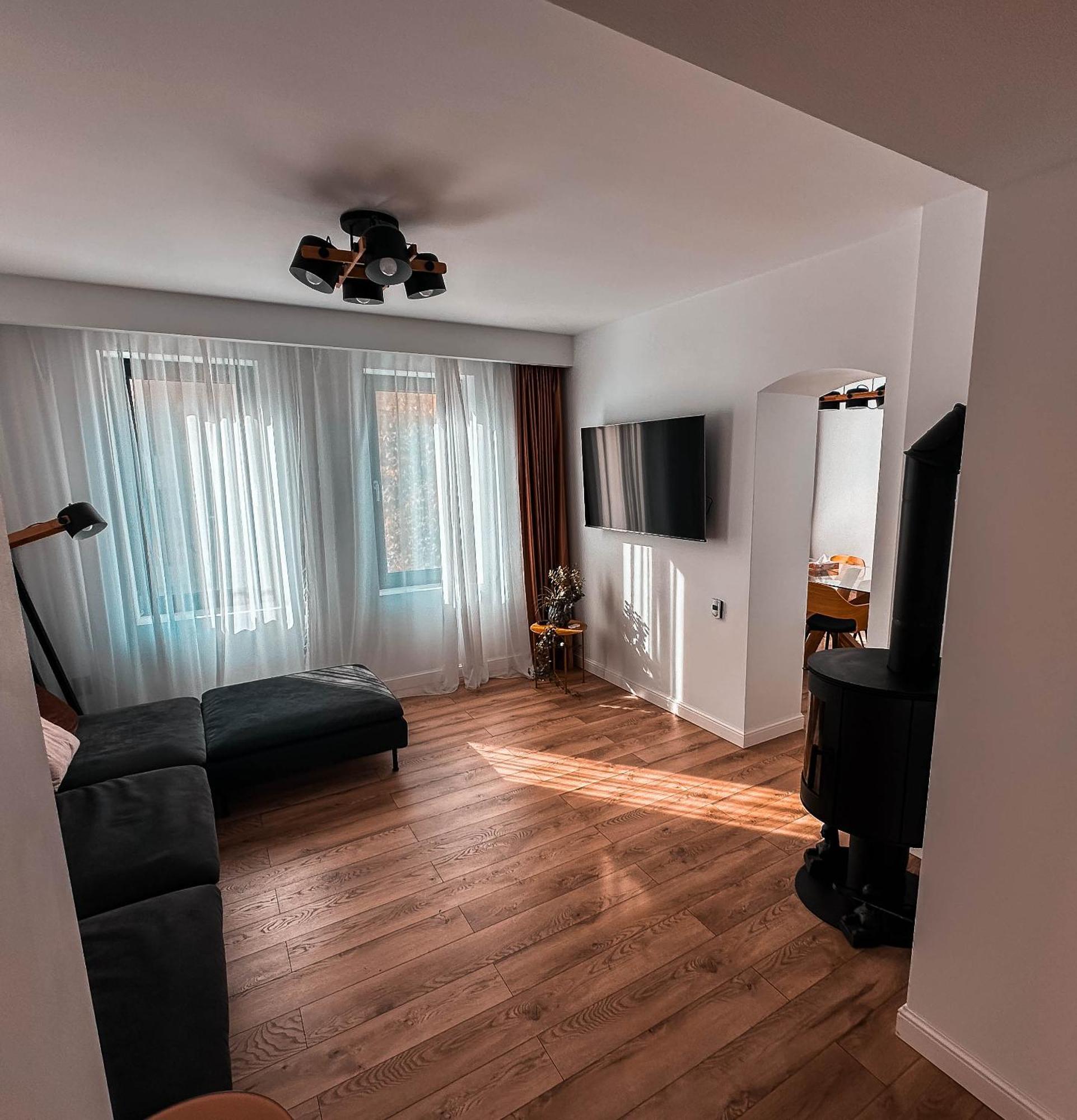 Divine Moments Apartment@Calbucet Ski Slope Predeal Exterior photo